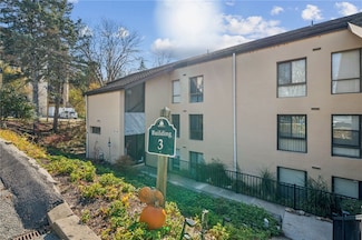 2034 Swallow Hill Rd Unit 306, Pittsburgh, PA 15220
