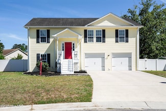1511 Reagan Ct, Leland, NC 28451
