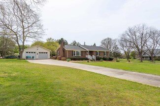901 Center Rd, Haw River, NC 27258