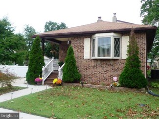225 Lakehurst Ave, National Park, NJ 08063