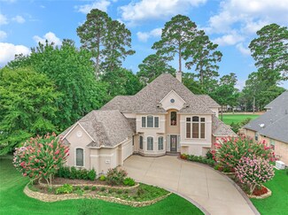 83 W Shore Ln, Montgomery, TX 77356
