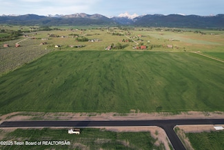 L8 S Alpenglo Ln, Driggs, ID 83422