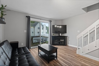 236 East St Unit B2, Plainville, CT 06062