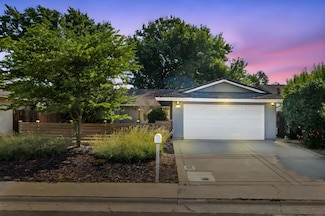 2856 Aquino Dr, Sacramento, CA 95833