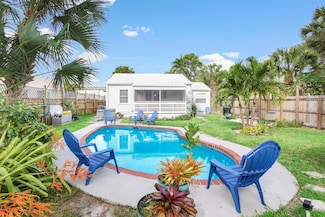 718 N M St, Lake Worth, FL 33460