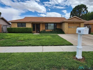 804 Trailing Heart Rd, Roswell, NM 88201