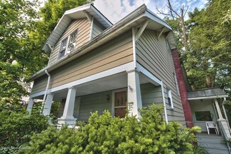 1024 N 5th St, Stroudsburg, PA 18360