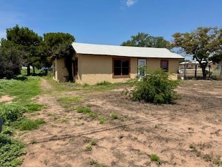 404 SE 4th St, Seminole, TX 79360