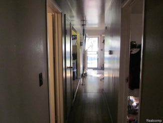 19651 Lyndon St, Detroit, MI 48223