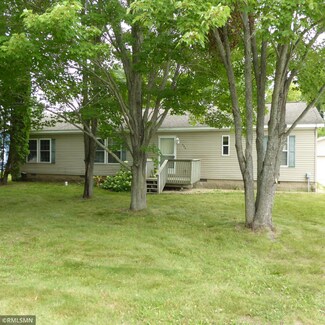 523 Oak Ave, Hinckley, MN 55037