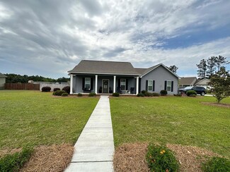 119 Oakwood Ct, Tifton, GA 31793