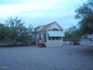 585 Adobe Ln, Quartzsite, AZ 85346
