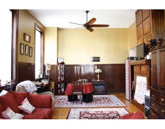 63 Illinois St Unit 101, Worcester, MA 01610