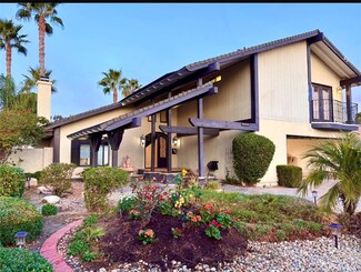 26827 Lugar de Oro Dr, Valencia, CA 91354