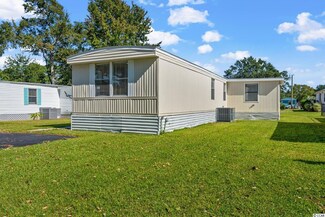 14 Buccaneer St, Murrells Inlet, SC 29576