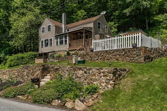 115 Stephensburg Rd, Port Murray, NJ 07865