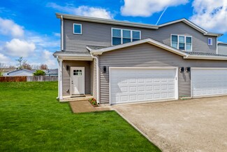 1505 Sage Ln, Harvard, IL 60033