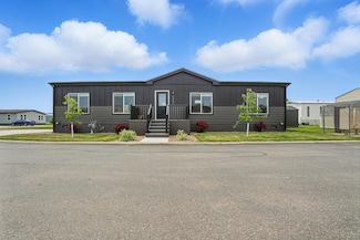 4449 Circlewood Dr, Rapid City, SD 57703