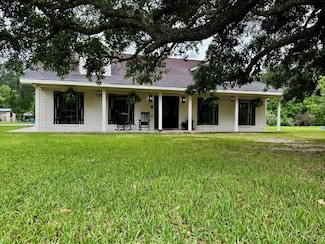 3099 Longfellow Dr, Bay St. Louis, MS 39520