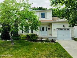 1741 Howard St, Wall Township, NJ 07719