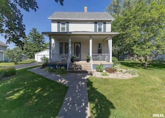 105 N School St, Atkinson, IL 61235