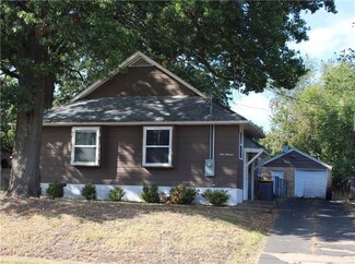 113 E 14th St, Pittsburg, KS 66762