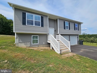 47 Bobbi Ct, Berkeley Springs, WV 25411