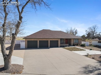 408 S Birdie Dr, Pueblo, CO 81007