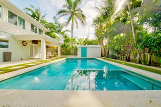 156 24th St, Cocoa Beach, FL 32931