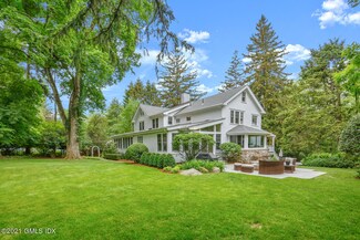 53 Hillcrest Park Rd, Old Greenwich, CT 06870
