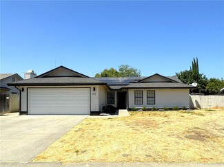471 Vine St, Lemoore, CA 93245