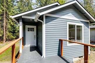 1116 1/2 W 17th St, Port Angeles, WA 98363