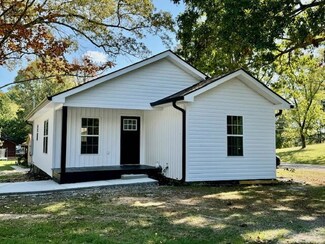 200 Brooker Dr, Dalton, GA 30721