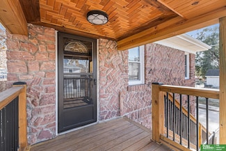 2714 Mason St, Omaha, NE 68105