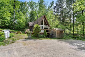 11 Island Dr, Madison, NH 03849