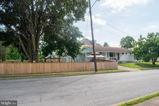 519 Park Ln, Hagerstown, MD 21742