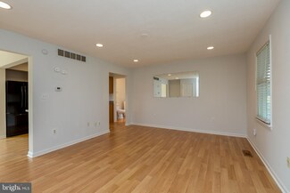 512 E A St, Brunswick, MD 21716