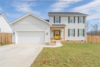457 Aviators Point, Eleanor, WV 25070