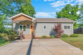 15 Spruce St, Canton, NC 28716