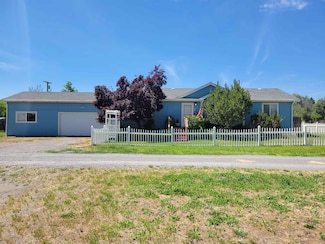 200 S 7th St, Montague, CA 96064