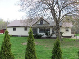 6980 Cove Rd, Durhamville, NY 13054