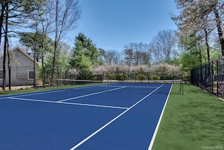 492 E Hampton Sag Harbor Turnpike, East Hampton, NY 11937