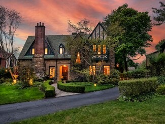 1174 Washington Rd, Pittsburgh, PA 15228