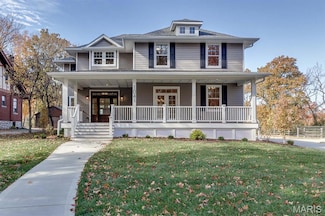 1041 N Bompart Ave, Saint Louis, MO 63119