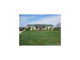 8415 S Kays Chapel Rd, Fredericksburg, IN 47120
