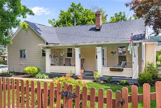 1209 1/2 Vance Ave, Coraopolis, PA 15108