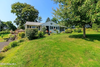 29 Grange Rd, Troy, NY 12180