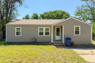 817 N Clara St, Wichita, KS 67212