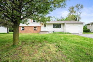 424 Marsdale Ct, Webster, NY 14580