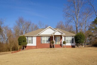 909 Brookhill Dr, Killen, AL 35645